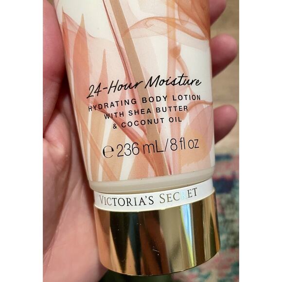Victoria's Secret Coconut Milk & Rose Calm Hydrating Body Lotion Shea 8 fl oz - Picture 2 of 4